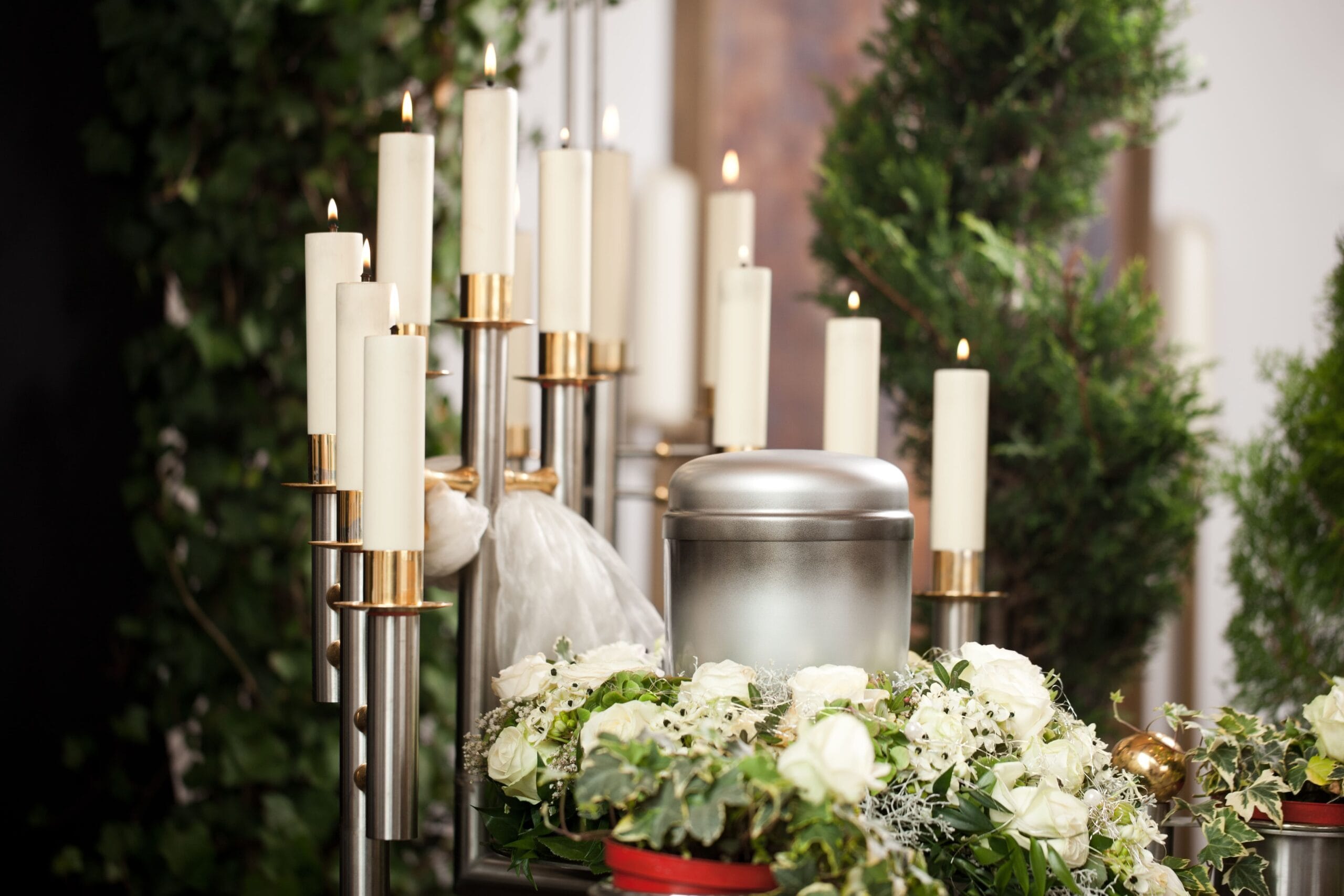 Urna funeraria en un cementerio